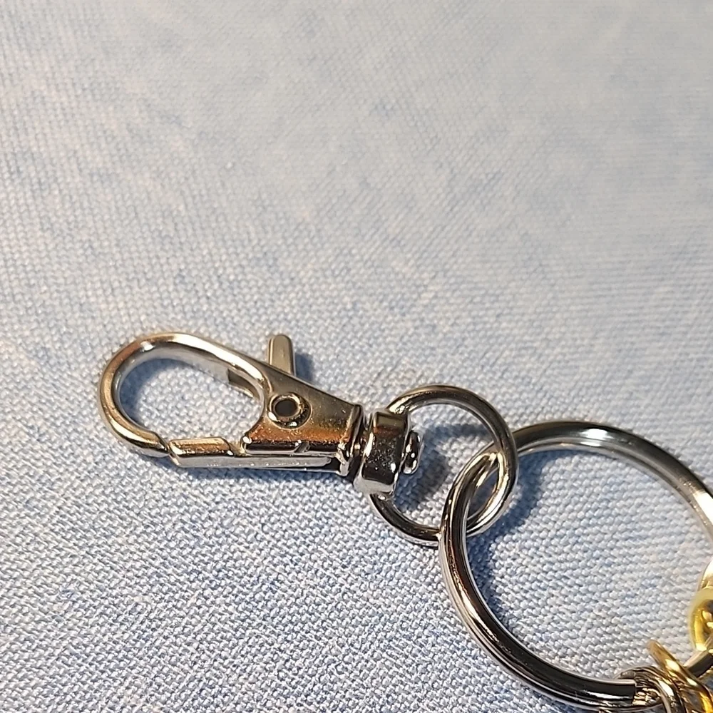 🎤Ateez Inspired Keychain - Picture 4 of 5